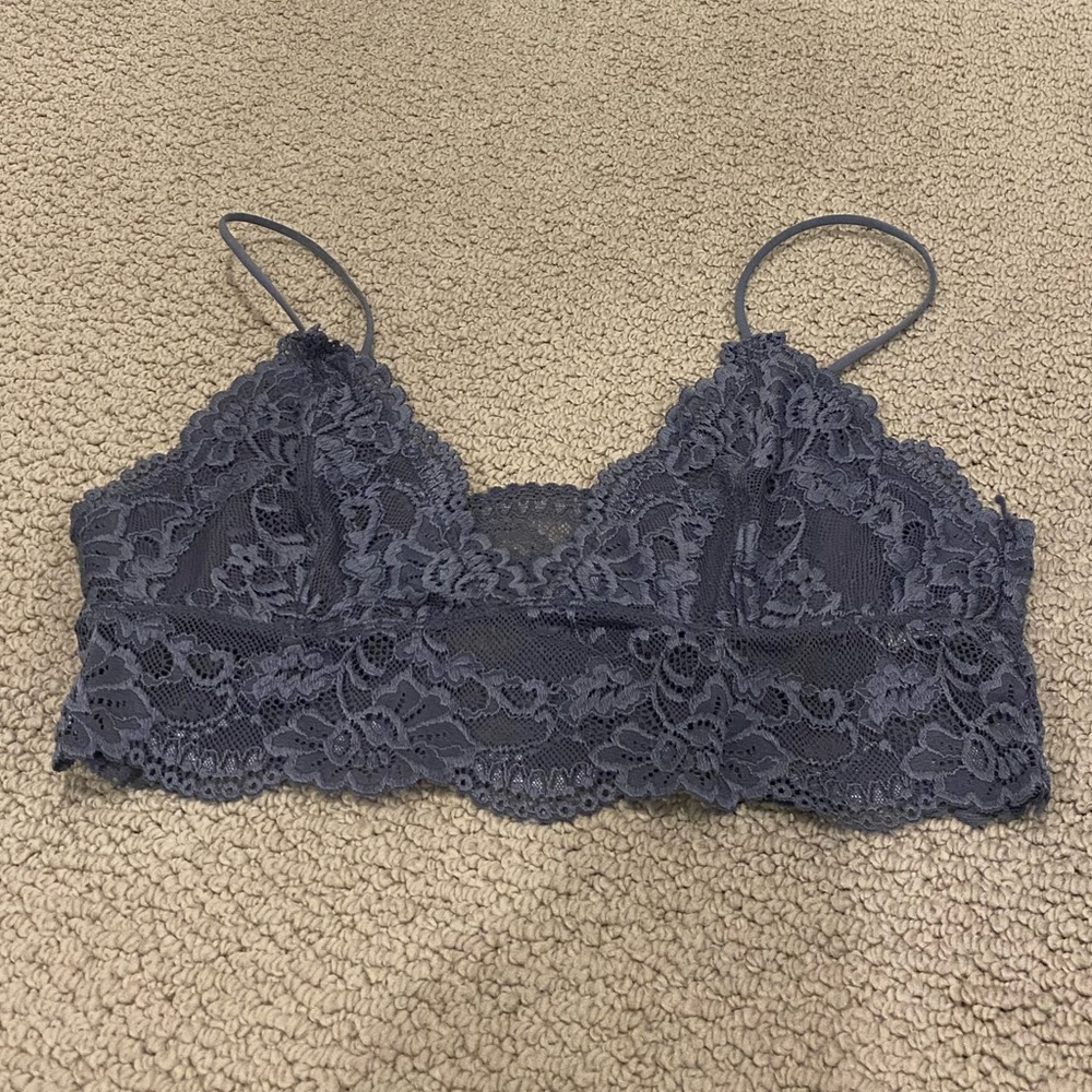 Me to We: Gray Lacey Bralet
